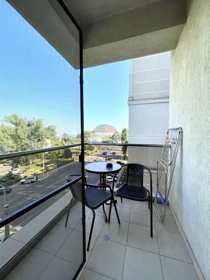 Apartament cu 2 camere decomandat, mobilat în Central