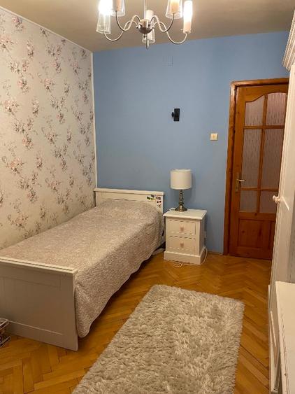 Apartament cu 4 camere decomandat, mobilat în Ștefan cel Mare