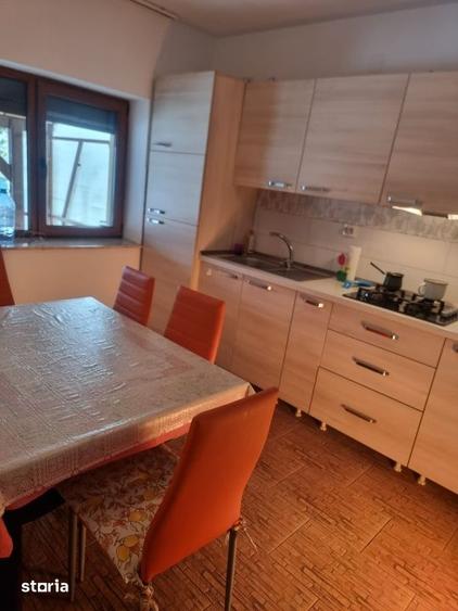 Casă cu 4 camere cu Teren 500 Mp în Central