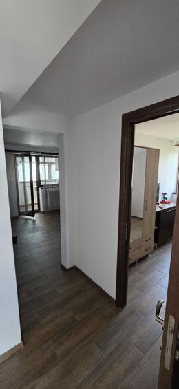 Apartament cu 2 camere semidecomandat în Manolache