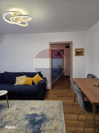 Apartament cu 3 camere în Podu Roș