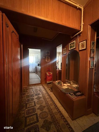 Apartament cu 2 camere decomandat în Far