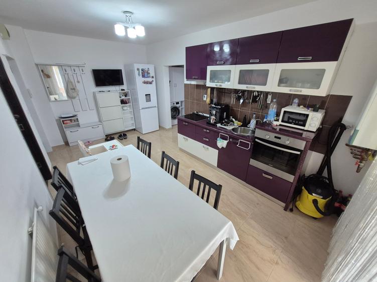 Apartament cu 2 camere decomandat în Bucovina