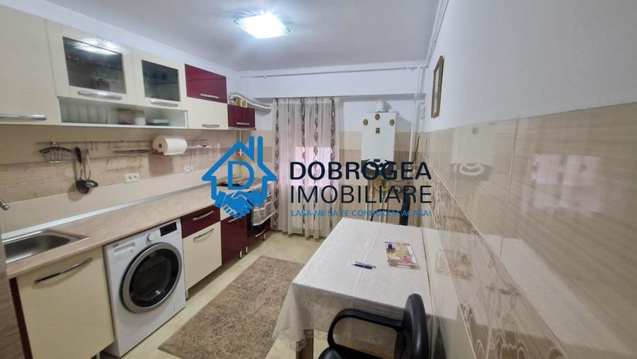 Apartament cu 2 camere decomandat, mobilat în Central