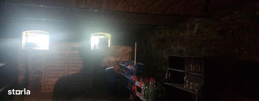 Casă cu 2 camere cu Teren 1819 Mp în Sânpetru