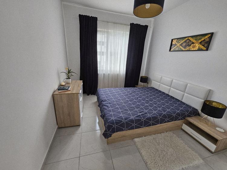 Apartament cu 2 camere semidecomandat în Roșu