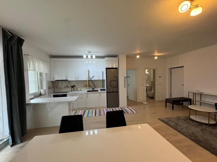 Apartament cu 2 camere semidecomandat, mobilat în Central