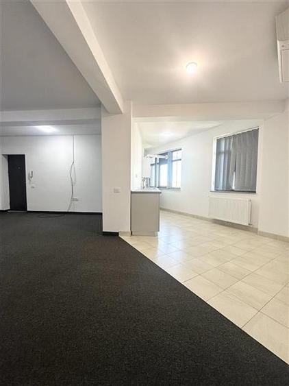 Spatiu Comercial 70 mp, Etaj 3, zona Brotacei - 6