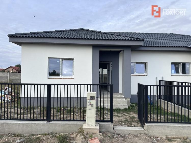 Duplex cu 3 camere cu Canalizare în Moșnița Nouă