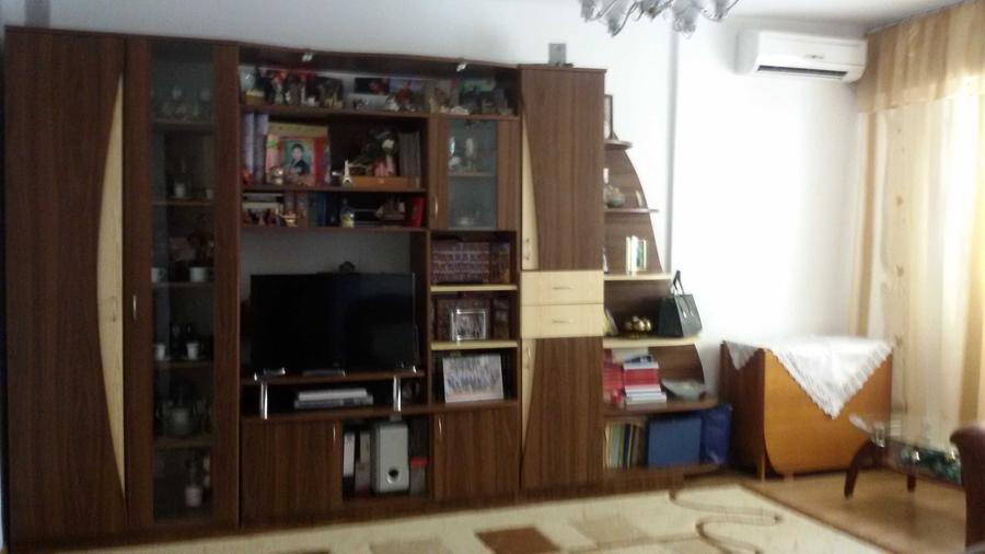 Apartament cu 3 camere decomandat în Alexandru cel Bun