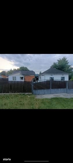 Casă cu 3 camere cu Teren 500 Mp în Valea Moldovei