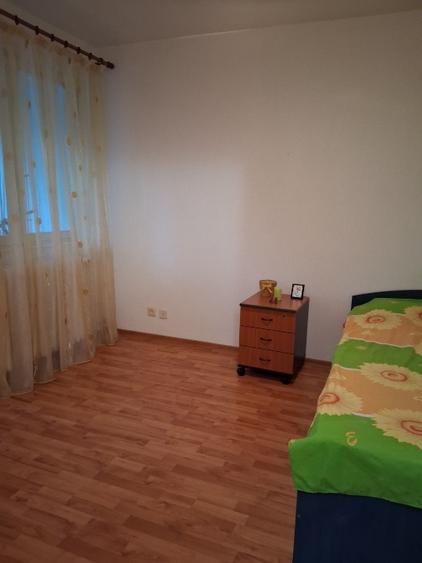 Apartament cu 2 camere semidecomandat în Baba Novac