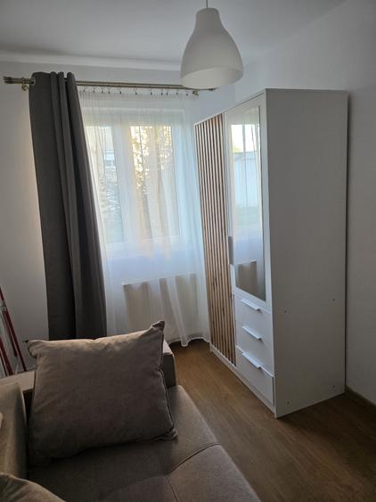Apartament cu 3 camere semidecomandat în Mihai Viteazul