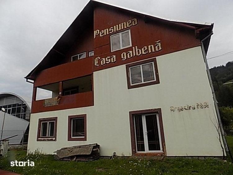 Casă cu 8 camere cu Teren 900 Mp în Central