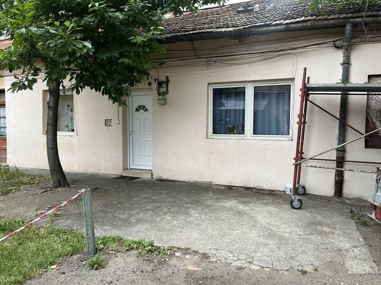 Casă cu 2 camere cu Teren 40 Mp în Central