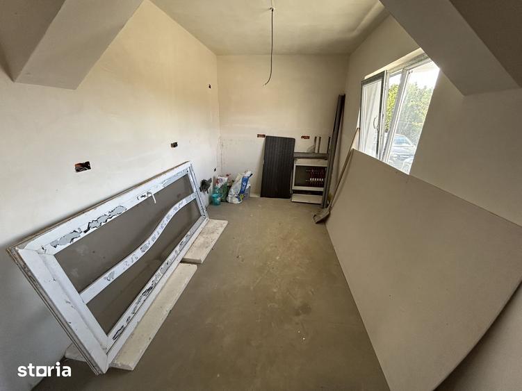 Casă cu 4 camere cu Teren 224 Mp în Sud