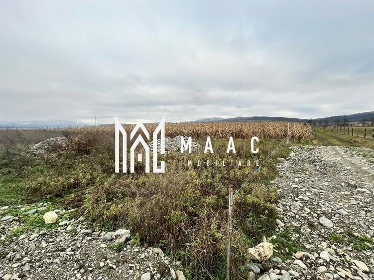 Teren Construcții intravilan de 860 mp, în Bradu