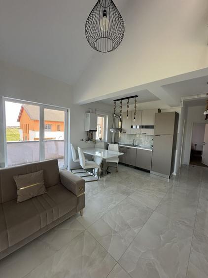 Apartament cu 3 camere decomandat în Giroc