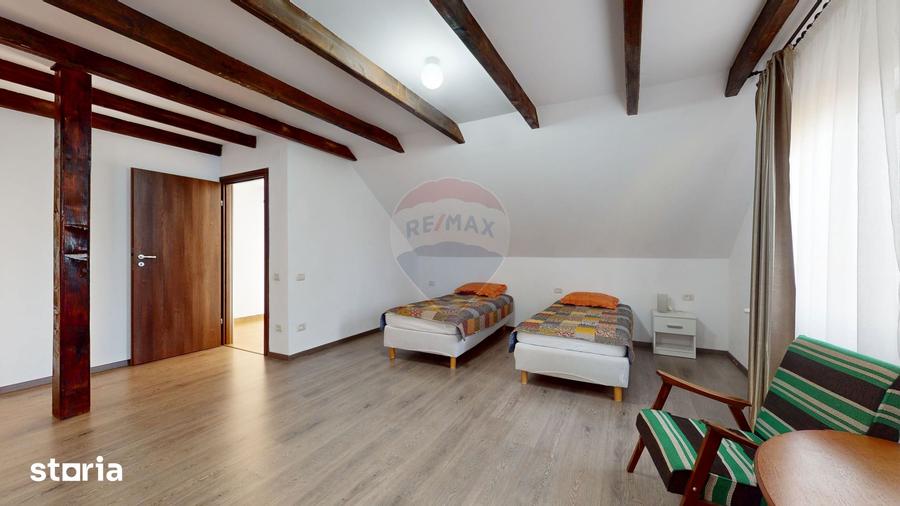 Spațiu comercial, de 386.45 mp, în Sâmbăta de Sus