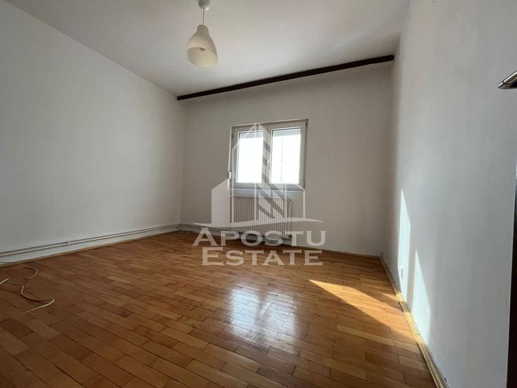 Apartament cu 3 camere decomandat, mobilat în Șagului