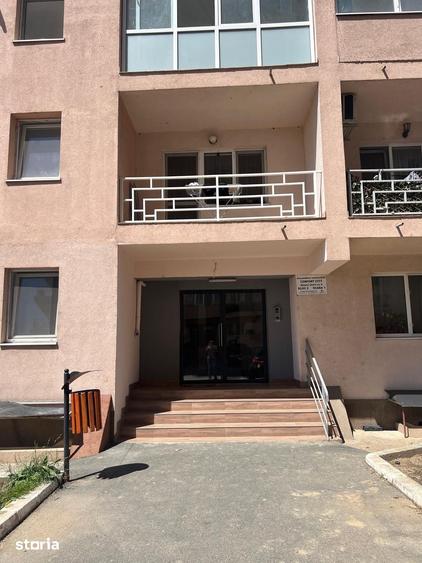 Apartament cu 2 camere decomandat în Glina