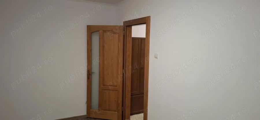 Apartament cu 3 camere nedecomandat în Central