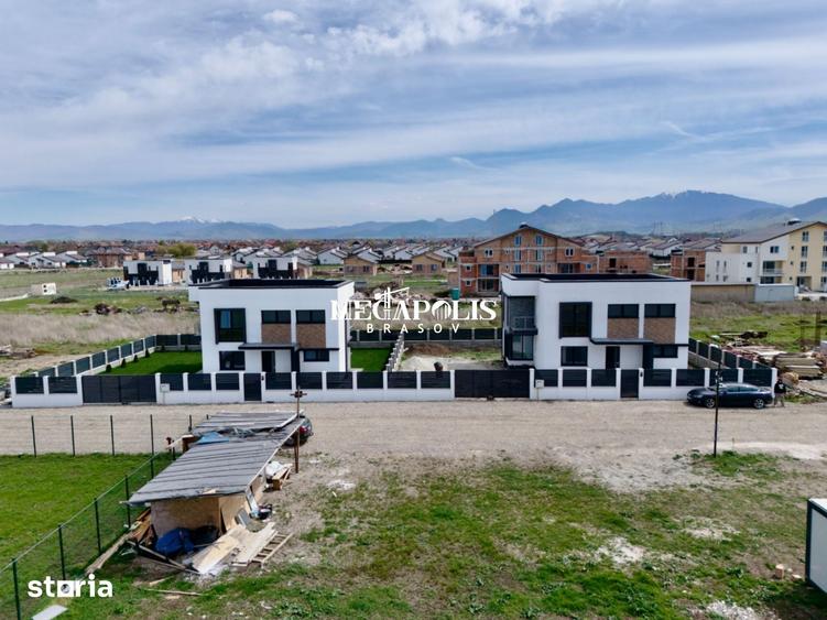 Casă cu 4 camere cu Teren 530 Mp în Sânpetru