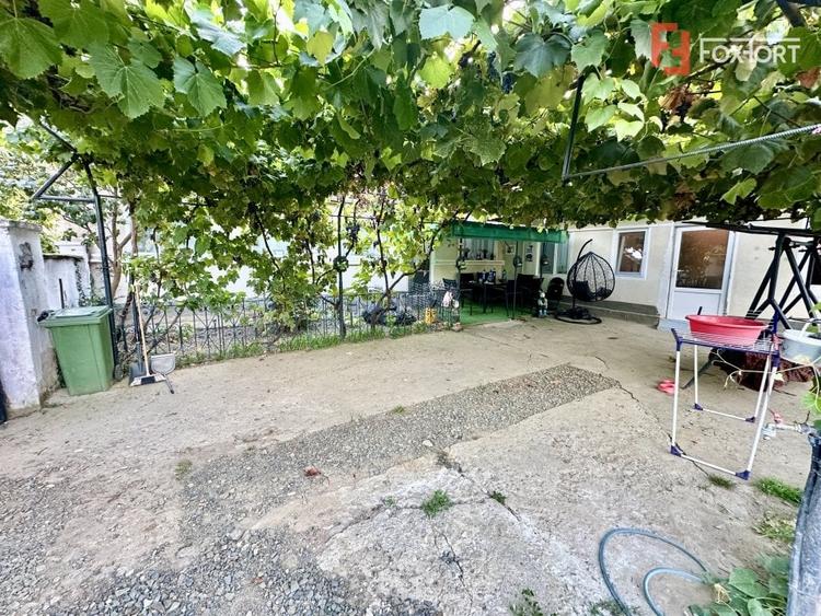 Casă individuală cu 4 camere cu Canalizare în Urseni