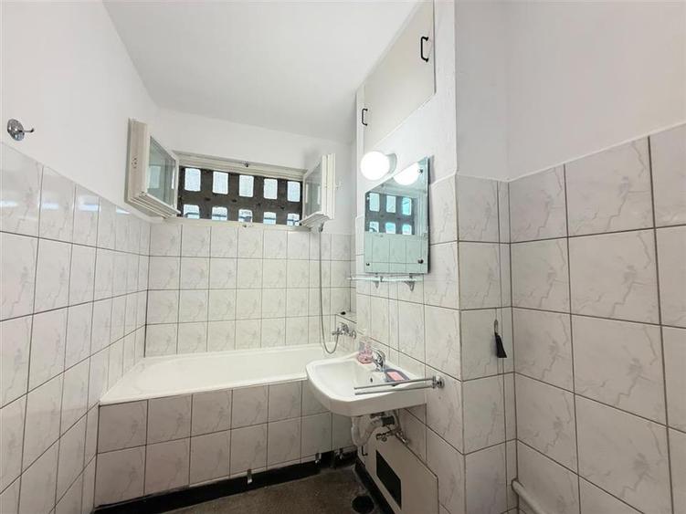 Apartament cu 2 camere semidecomandat în Hipodrom 1