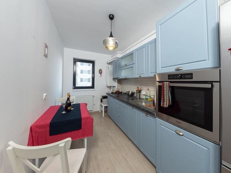 Apartament cu 3 camere decomandat în Cățelu