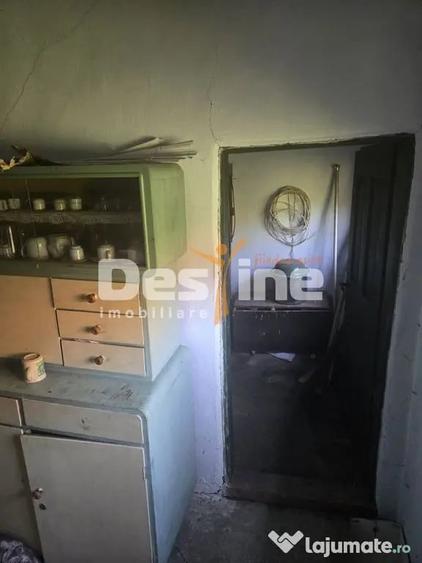 Casă cu 3 camere cu Teren 2614 Mp în Trăisteni