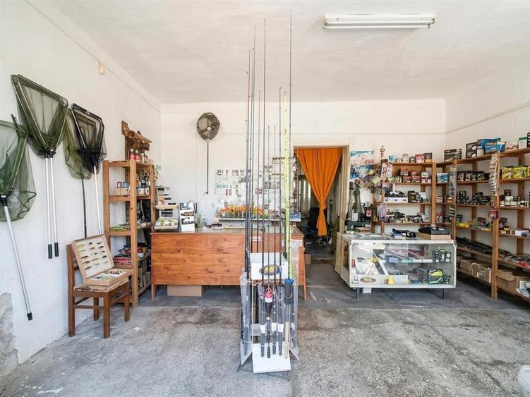 Spațiu comercial, de 110 mp, în Central