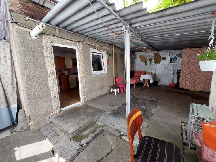 Casă individuală cu 3 camere cu Canalizare în Tomis II