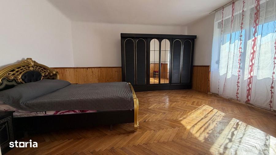 Casă cu 3 camere cu Teren 266 Mp în Central