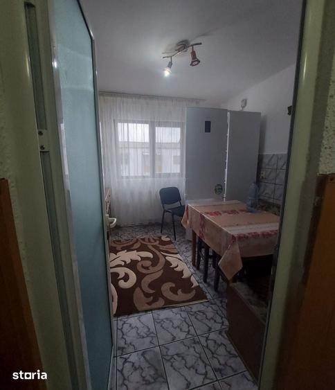 Apartament cu 2 camere semidecomandat în Micro 4