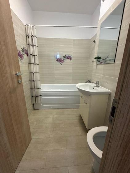 Apartament cu 2 camere decomandat în Runcu