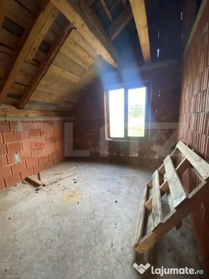 Casă cu 4 camere cu Teren 1471 Mp în Budacu de Sus
