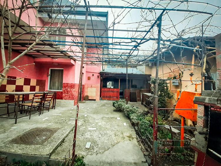 Casă cu 4 camere cu Teren 152 Mp în Moara de Vânt