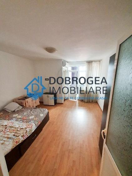 Garsonieră decomandată, mobilată în Piața Nouă