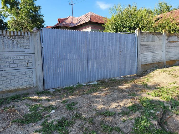 Casă cu 3 camere în Izvor