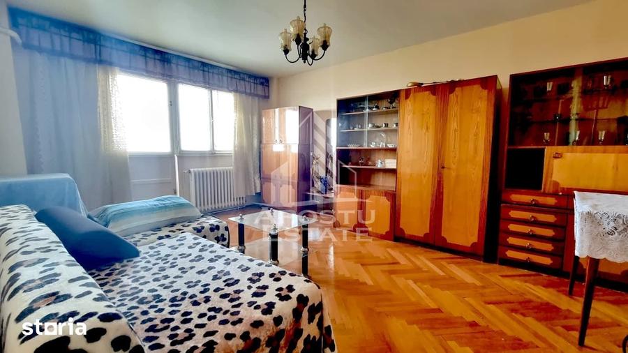 Apartament cu 3 camere decomandat în Circumvalațiunii