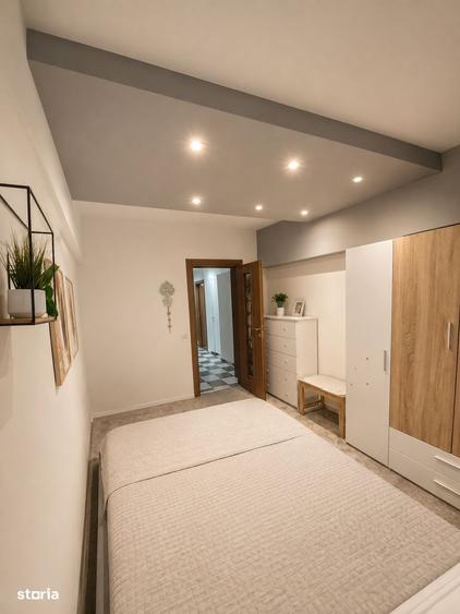 Apartament cu 3 camere decomandat în Exterior Vest