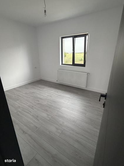 Casă cu 4 camere în Ciorogârla