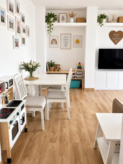 Apartament cu 4 camere decomandat, mobilat în Circumvalațiunii