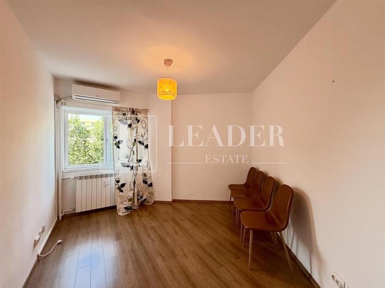 Apartament cu 4 camere decomandat, mobilat în Central