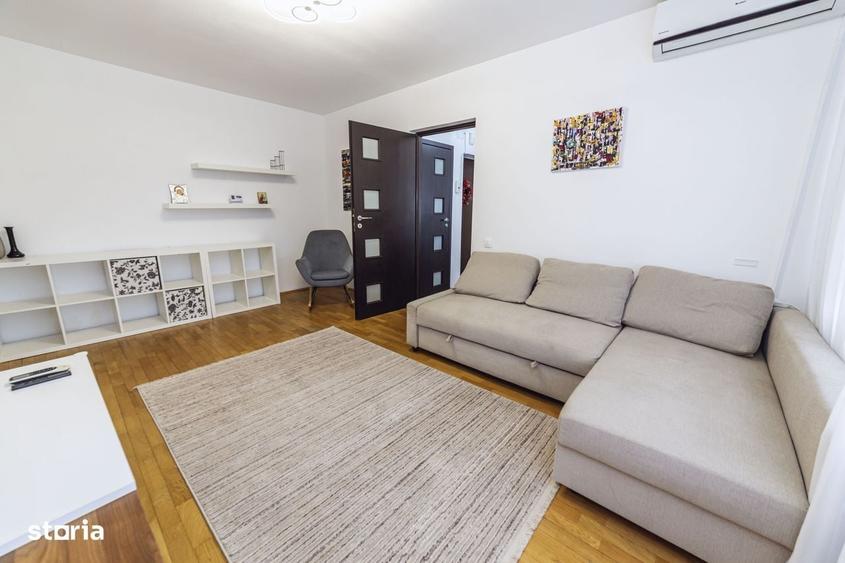 Apartament cu 3 camere semidecomandat în Titan