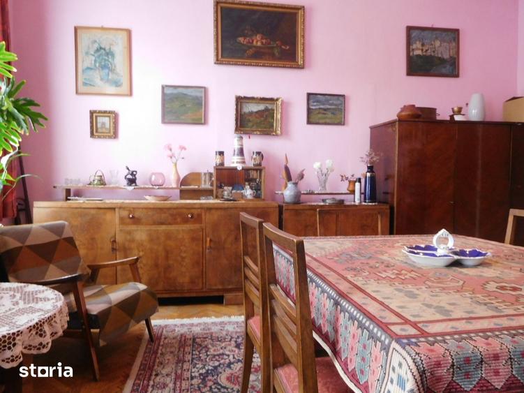 Apartament cu 4 camere în Central