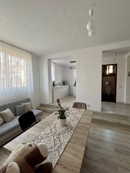 Casă individuală cu 4 camere cu Teren 280 Mp în Florești