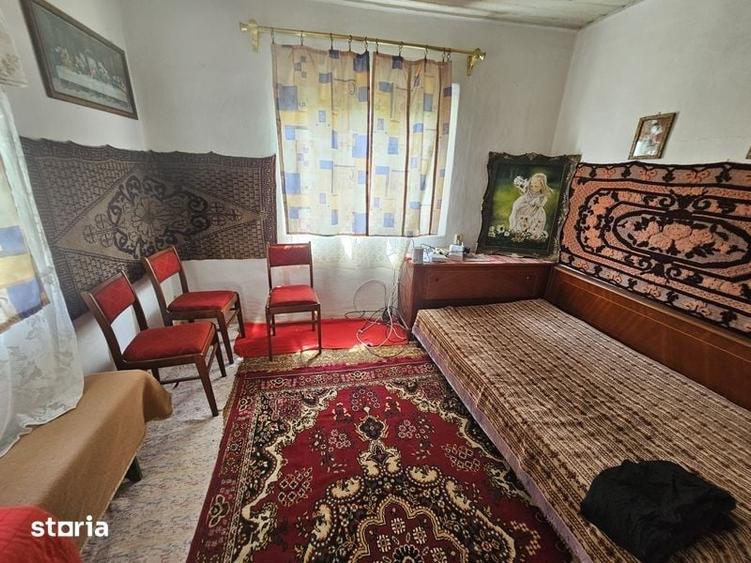 Casă cu 3 camere cu Teren 2000 Mp în Sărățeni