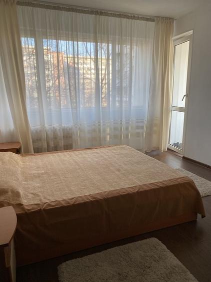 Apartament cu 2 camere semidecomandat în Iancului